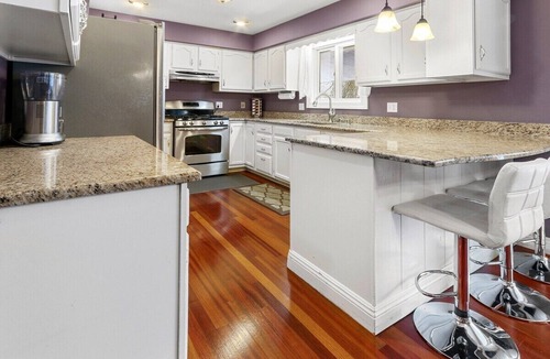 Lake Geneva House | Forest Harmony House Near Geneva Lake Movie Room Wet Bar Balcony Grill