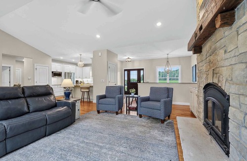 Door County House | Forest Trail-Door County Retreat with Fire pit