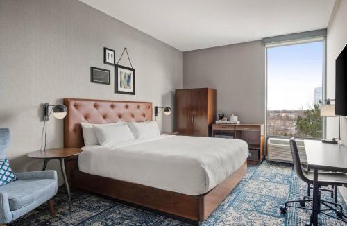 Westchester Hotel | Four Points by Sheraton Chicago Westchester/Oak Brook