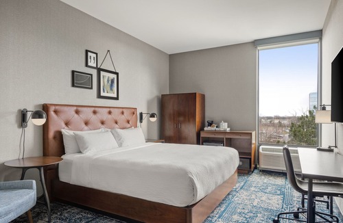 Westchester Hotel | Four Points by Sheraton Chicago Westchester/Oak Brook