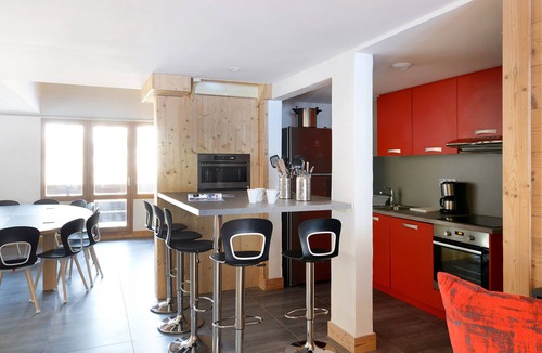 Bellentre Apartment | Spacious renovated apartment for 15 · Close to slopes · Wellness area