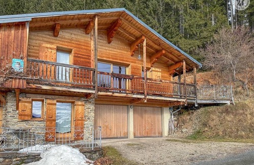 Villard-sur-Doron House | Gîte de Charme à 2km des Pistes de Bisanne 1500 Relié au Vaste Domaine Skiable de L'espace Diamant