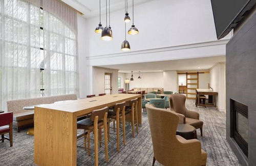 Peoria Apartment | Free Breakfast. Pool & Hot Tub. Near St. Francis Medical Center! Great for Business Travelers!