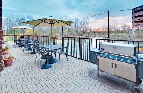 Forestview Condo | Fully-Equipped Suite | Gym Access