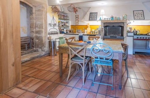 Suze-la-Rousse House | Gîte 'Les Aiguières en Provence' with Private Terrace, Private Garden and Wi-Fi