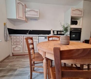 Largillay-Marsonnay House | Gite du bibicherat