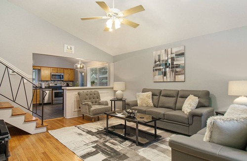 Glen Ellyn House | Glen Ellyn Rental