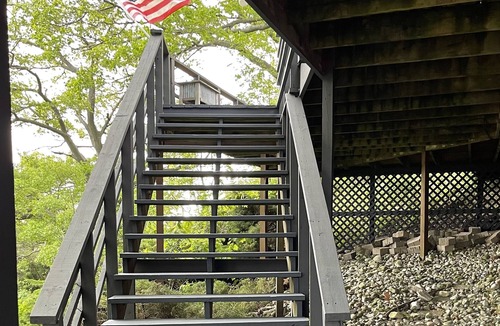 Whitehall House | Golden Gate Cottage -White Lake & Lake Michigan - relaxing -boating -fishing!