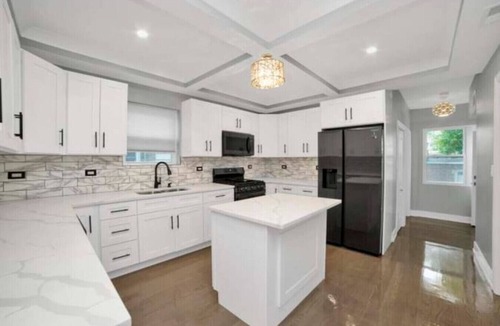 Cragin House | Gorgeous 7BD Home w/Garage