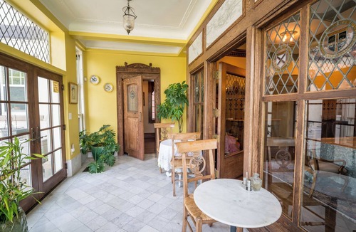 Detroit House | Gorgeous 9-bedroom historic estate with AC in vibrant Detroit