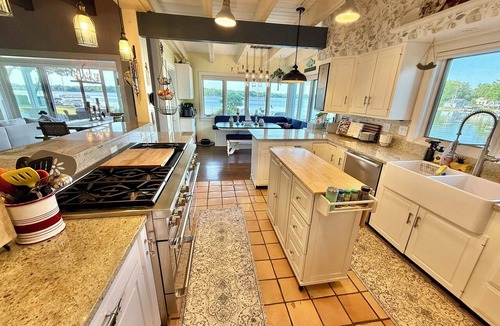Ingleside House | Gorgeous Lakefront Retreat on Long Lake!