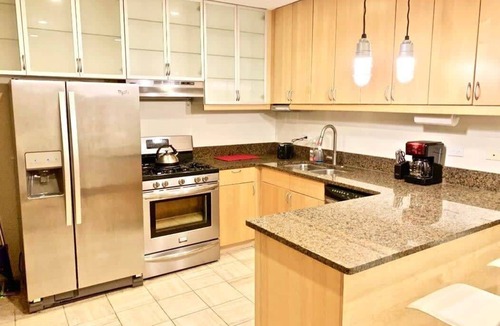 Buena Park Condo | Gorgeous Wrigley Greystone