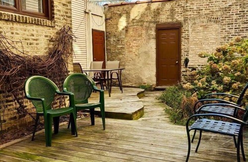 Buena Park Condo | Gorgeous Wrigley Greystone