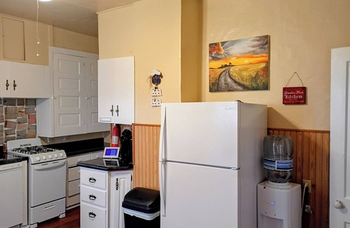 Galesburg House | Grandma Moo's Farmhouse: family friendly, rustic getaway near Galesburg.