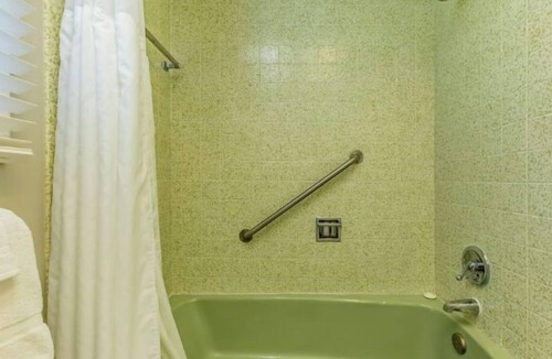 Whitehall Resort | Ground-level, lakefront, large studio