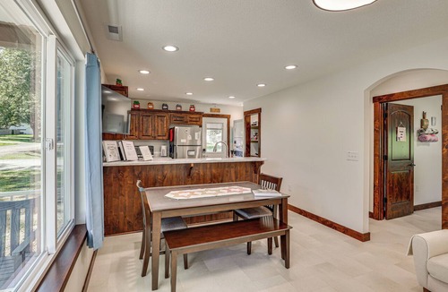 Hamilton Cottage | Hamilton Charm Place, 4 Bdrm, 2 Bath, Step-free