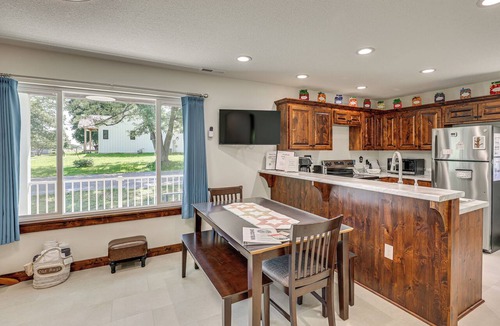 Hamilton Cottage | Hamilton Charm Place, 4 Bdrm, 2 Bath, Step-free