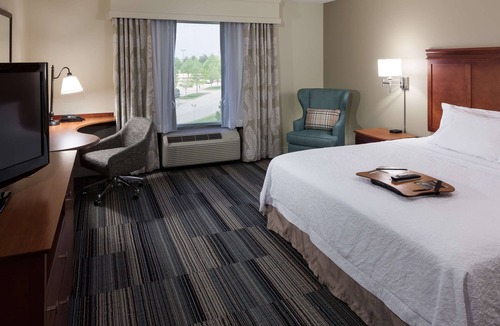 Quad Cities Hotel | Hampton Inn & Suites Davenport