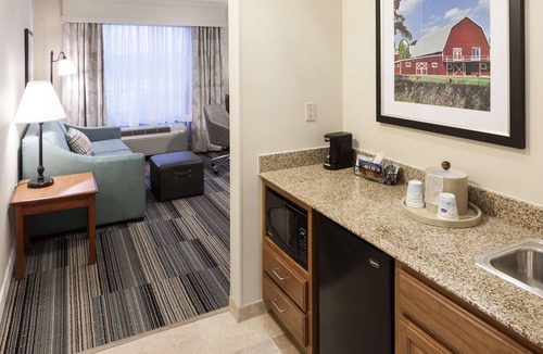 Quad Cities Hotel | Hampton Inn & Suites Davenport