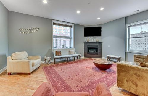 Downtown Omaha Apartment | Heart of Dtwn Omaha: Historical Apt w/Perks