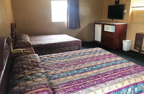 Muskegon Heights Hotel | Heights Motel