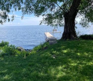 Oshkosh House | Hickory Hideaway Cozy 2-Bedroom Home on Lake Winnebago