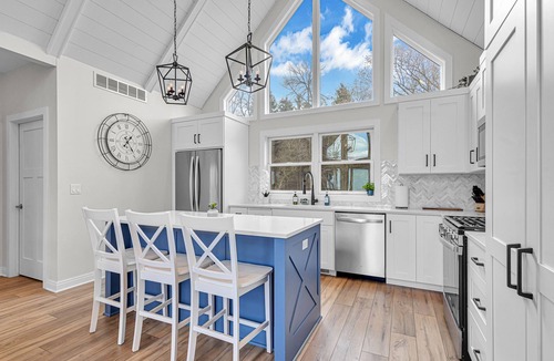 Cleveland House | Hidden Haven - Modern Cottage w/Hot Tub & Views