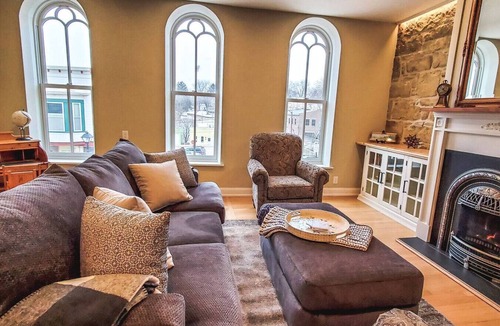 Downtown Apartment | Hideaway on High Downtown Mineral Point