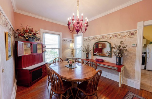 Oregon Cottage | Historic Cottage - Walk to Downtown & Trails