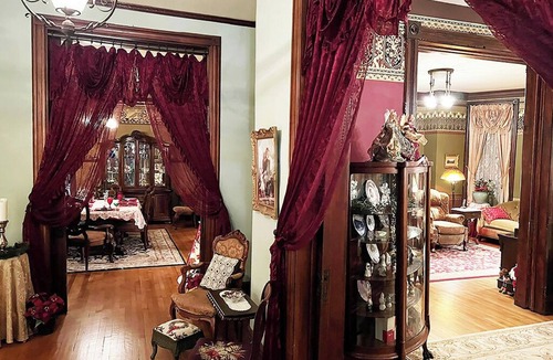 Council Bluffs House | Historic Home - Fireplace - Near Omaha Zoo - BBQ Grill