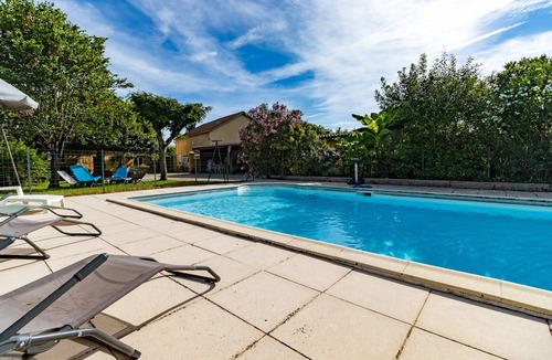 Le Cler House | Holiday Home 'Maison En Pierre Piscine Clim' with Private Pool, Wi-Fi and Air Conditioning