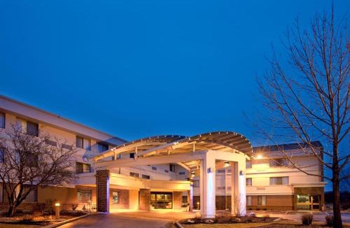 Wauwatosa Hotel | Holiday Inn Express Milwaukee - West Medical Center by IHG