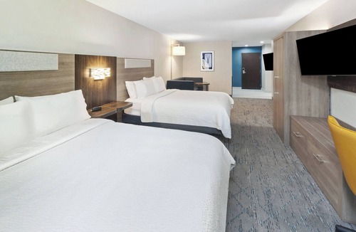 Pekin Hotel | Holiday Inn Express & Suites Pekin (Peoria Area) by IHG