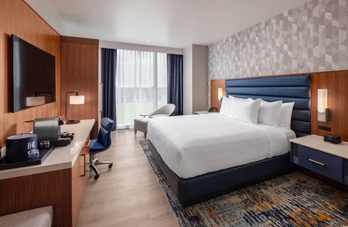 Aurora Hotel | Hollywood Casino Aurora