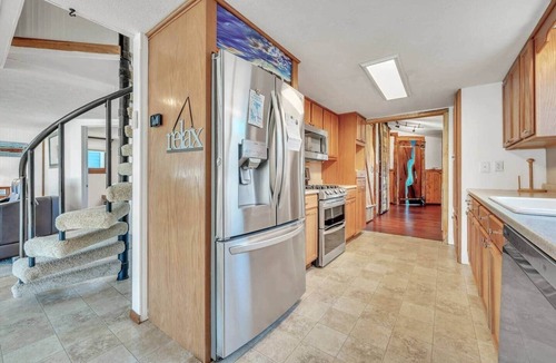 Wahpeton House | Home on the Canal Near Millers Bay