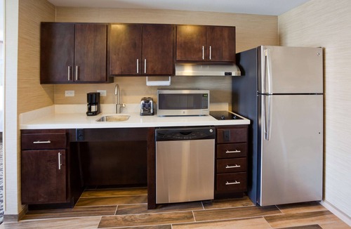 Davenport Hotel | Homewood Suites by Hilton Davenport