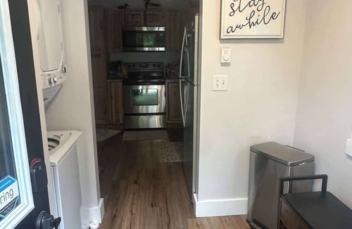 Guttenberg House | Hooks & Honkers Hideout