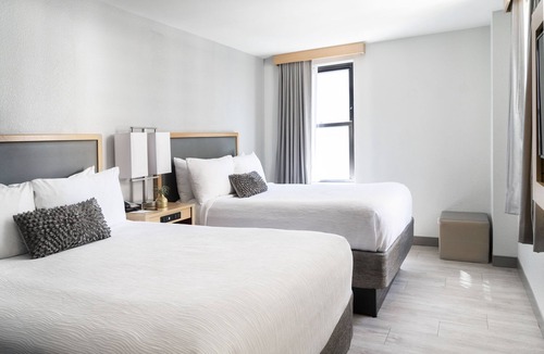 Streeterville Hotel | Hotel Saint Clair- Magnificent Mile