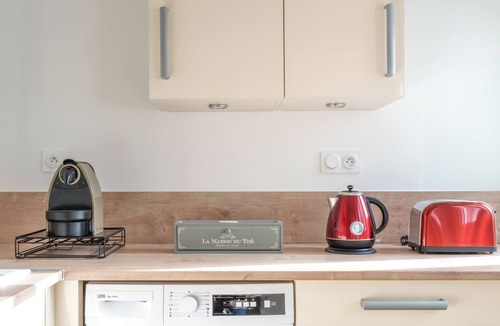 Tours City Centre House | House with AC and garden Tours centre 8 people 4 bedrooms