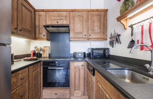 Chamonix City Centre Apartment | Hyper Central 2 Bedrooms | Magnificent Views