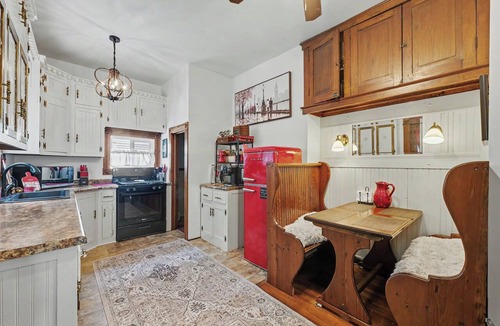 Champaign House | Illini Dream House with Historic Retreat near UIUC and Downtown
