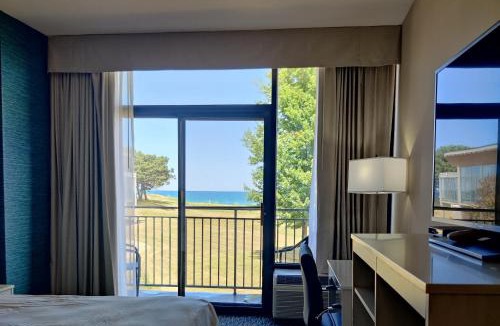 Zion Hotel | Illinois Beach Hotel