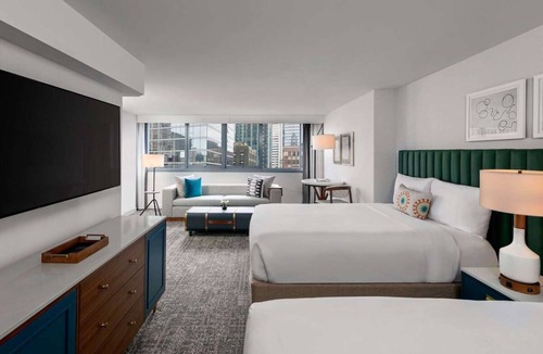 Downtown Chicago Resort | Indulge in Home-Like Comfort! Near Bridgehouse and Chicago River Museum