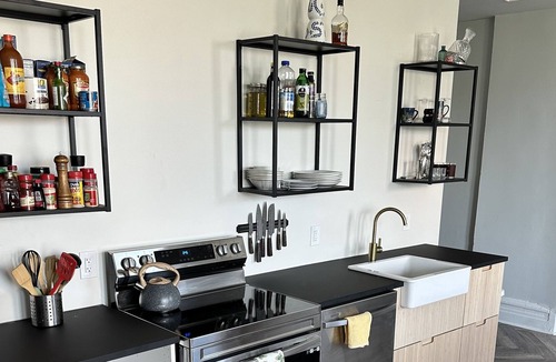 Lincoln Park Apartment | Industrial Chic Lincoln Park Apt - Pet-Friendly!