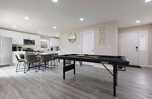 Belvidere House | Insurance & Crew Stay | 6 Beds | Fenced Yard