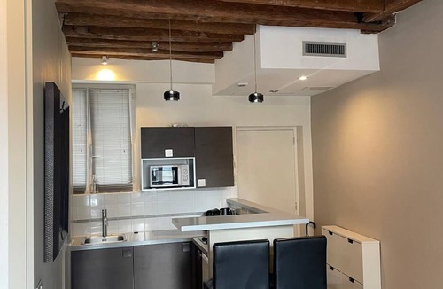 Saint-Gervais Apartment | Intimate design studio in the heart of Marais - A/C - Steps from the Pompidou Centre - Marais Sicile II by Habitat Parisien