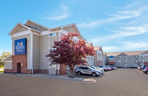 Downers Grove Hotel | InTown Suites Extended Stay Chicago IL - Downers Grove