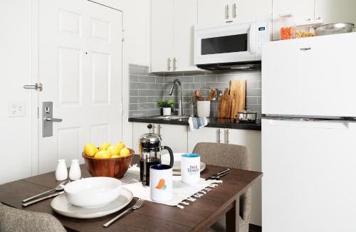 Downers Grove Hotel | InTown Suites Extended Stay Chicago IL - Downers Grove
