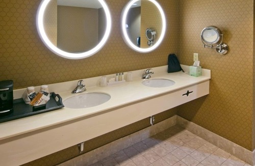 Bettendorf Hotel | Isle Casino Hotel Bettendorf - A Caesars Rewards Destination