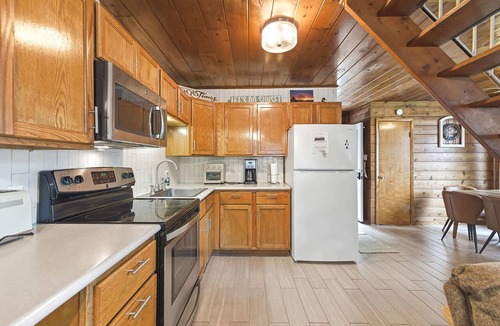 Stevensville Ski Chalet | Juniper Presents: Chalet #81 - Nr Pool & Tennis & Resort Amenities